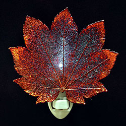 Full Moon Maple Leaf Night Light (Iridescent)